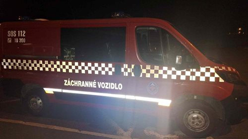 Dvanáctiletý chlapec se večer nevrátil domů. Noční pátrání policistů a záchranářů skončilo dobře