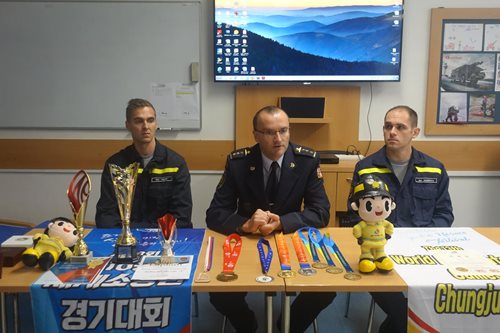 Dva profesionální hasiči vyhodnotili své letošní sportovní úspěchy
