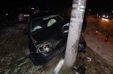 Řidič při nehodě vážně zraněn, život mu zachránila rychlá první pomoc