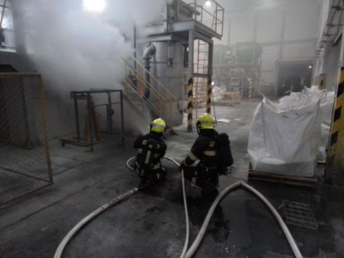 Technická závada vyvolala noční požár s milionovými škodami