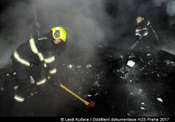 V Praze 8 hořely jurty dětské školky, požár napáchal škodu 400.000 korun
