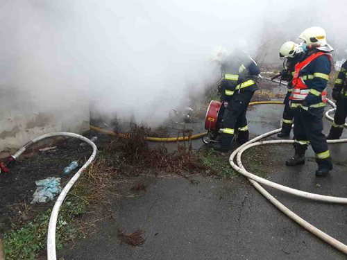 Během svátků jsme hasili dva typické vánoční požáry. Zahořelo od svíček