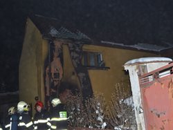 Technická závada na elektroinstalaci způsobila požár podkroví rodinného domu