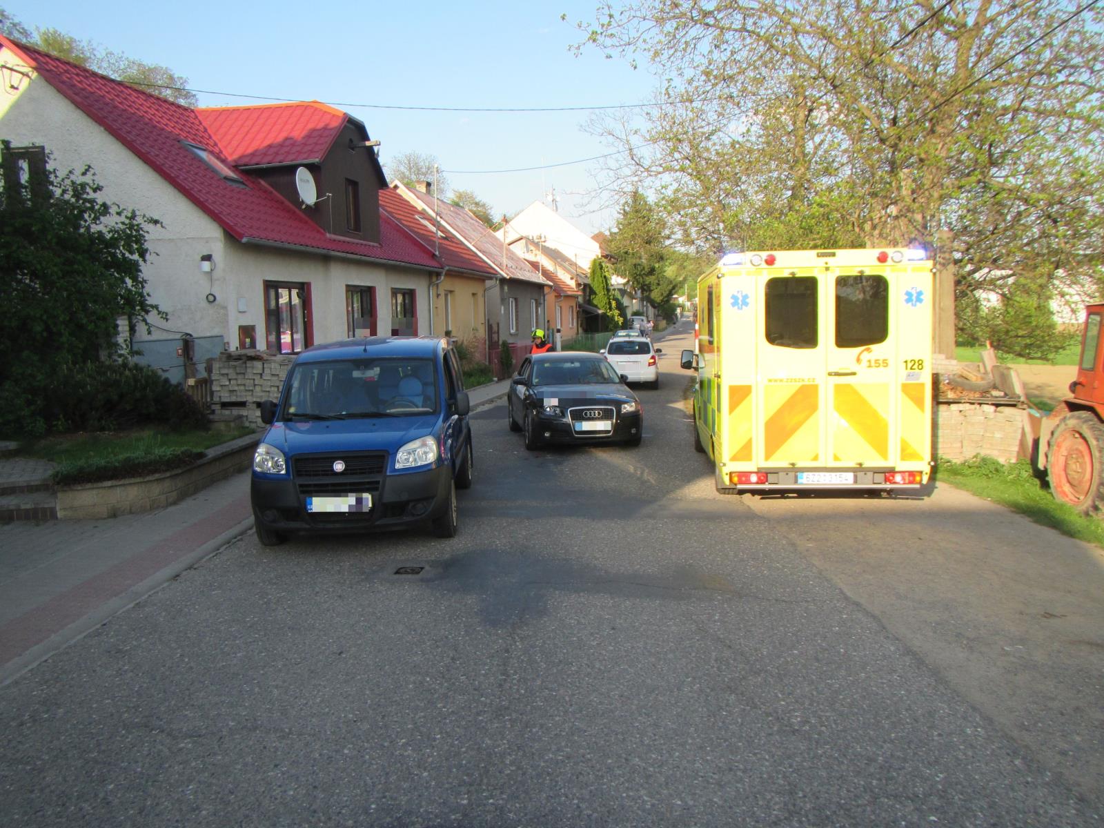 aa-(1).jpg aa-(1).jpg