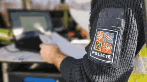 Policisté zastavili nervózního řidiče. Nadýchal více než tři promile alkoholu