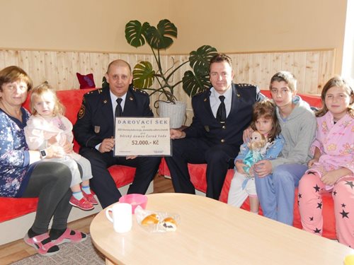 Jeseničtí hasiči pomohli dětem z dětského domova
