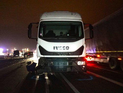 Opilý řidič způsobil kolizi tří vozidel a ohrozil osoby