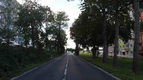 Tragédie na přechodu pro chodce. Dvacetiletá žena po střetu s autem zemřela v nemocnici