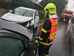 Dopravní nehoda dvou osobních aut v Rybništi