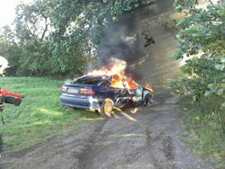 Na Olomoucku v Prosenicích hořelo osobní vozidlo