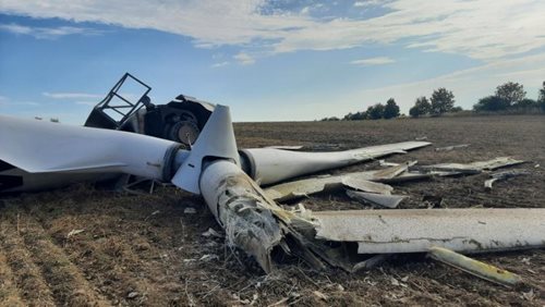Silné poryvy větru mohly přispět k pádu větrné elektrárny u Potštátu. Policie zjišťuje okolnosti