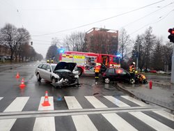 Dopravní nehoda zkomplikovala provoz na frekventované křižovatce ve Zlíně