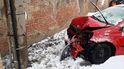 Nový sníh ve Středočeském kraji zvýšil počet výjezdů k nehodám