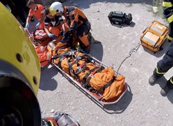 Diabetika v nesnázích hasiči transportovali letecky