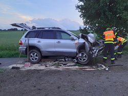 Hasiči vyjeli ke třem nehodám se zraněním 
