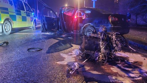 Vážná nehoda si vyžádala tři zraněné, na místě zasahovaly všechny složky IZS