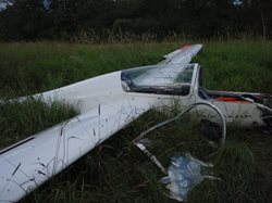 Na Vyškovském letišti havaroval větroň
