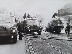 Toulky hasičskou historií: Hasiči s kordem a houbou do kouře