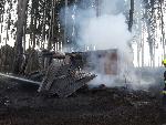 U obce Moraveč hořela v lese maringotka