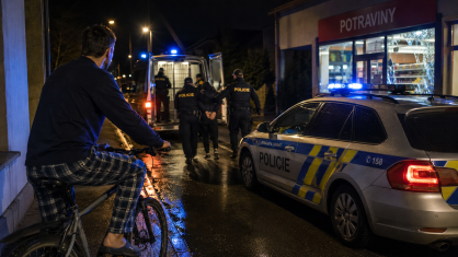 Spánek musel stranou. Policista mimo službu pomohl po nočním vloupání dopadnout mladé zloděje