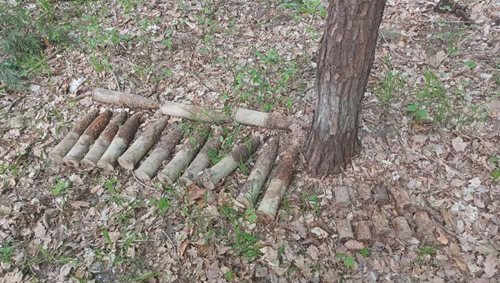 Nebezpečný nález přivolal pyrotechniky do akce