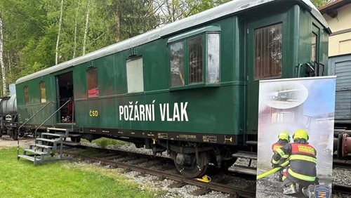 Historický požární vlak ožívá během parního víkendu