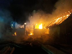 Dvoumilionová škoda po nočním požáru stodoly na Berounsku