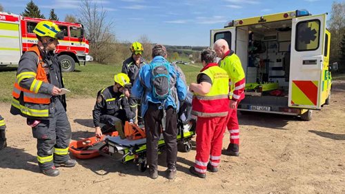 Zranění v terénu si vyžádalo náročný zásah