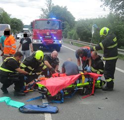 Nehoda dnes dopoledne uzavřela hlavní silniční tah ze Vsetína na Valašské Meziříčí