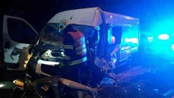 Večerní nehoda v Brně si vyžádala lidský život a vážné zranění