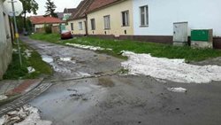 Strážnicí na Hodonínsku se prohnal přívalový déšť