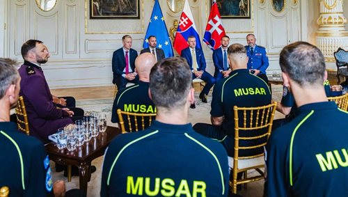 Prezident Slovenské republiky přijal záchranáře po návratu z mise ve Venezuele