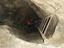 Výkon hasičů ocenili i speleologičtí záchranáři