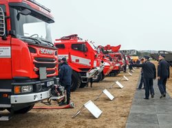 FOTOGALERIE Hasiči se na Letenské pláni těší velkému zájmu návštěvníků