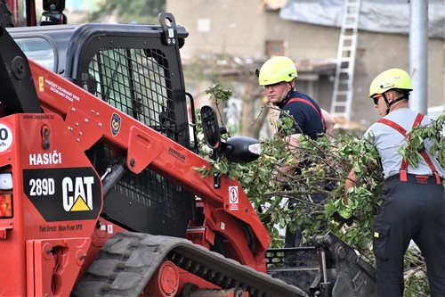 Unikátní záběry prvních hodin a aktualní situace