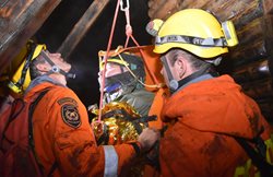 Dvakrát ve dvou dnech zachraňovali hasiči zraněné osoby z historických dolů