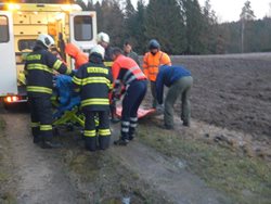 Mrazivé čtvrteční ráno na jihočeských silnicích příčinou více než jedné desítky dopravních nehod.