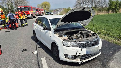 Srážka s motocyklem skončila zraněním dvou osob