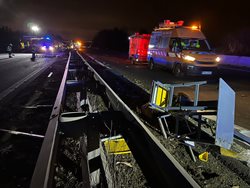 Ranní nehody zablokovaly brněnskou dálnici kousek před Prahou v obou směrech