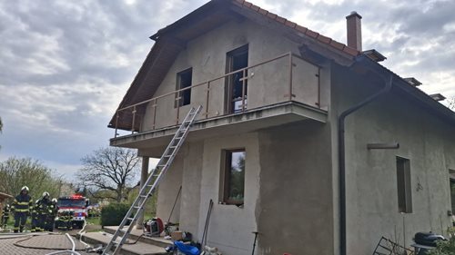 Požár domu způsobil milionové škody