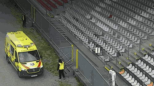 Zásah na tribuně přerušil sportovní zápas