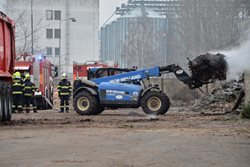 Požár kompostu ve firmě na zpracování bioodpadu v Prosmykách