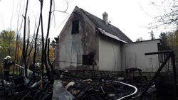 Ve Zlatých Horách hořel rodinný dům
