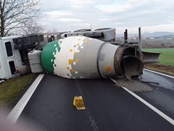 Dopravní nehoda domíchávače betonu