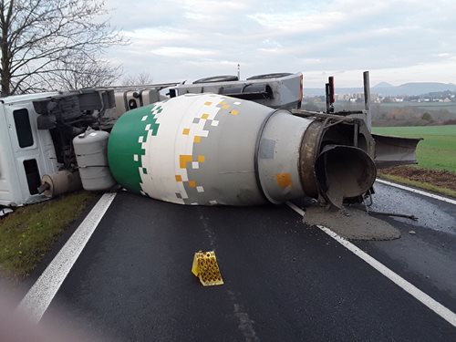 Dopravní nehoda domíchávače betonu