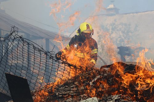 Vyšetřovatel příčin požáru získal stříbro v prestižní hasičské fotografické soutěži