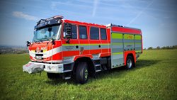 Z hasičské stanice Neratovice vyjíždí k zásahům nová cisterna Tatra Terra