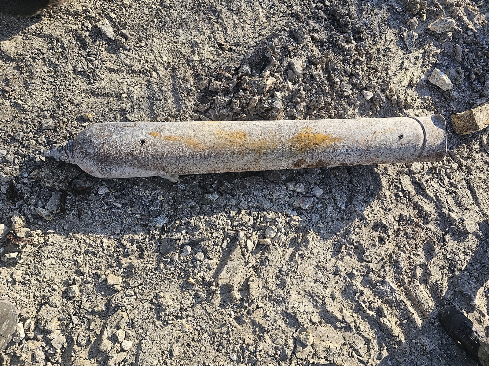 4-004-Odstrel-nalezene-stare-tlakove-lahve-v-Kladne-(1).jpg 4-004-Odstrel-nalezene-stare-tlakove-lahve-v-Kladne-(1).jpg