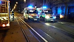 V sobotu nad ránem spěchaly  jednotky brněnských hasičů k dopravní v Brně při které se zranili čtyři lidé