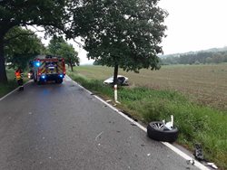 Při nehodě dvou osobních vozidel u Dolní Cerekve se zranili dva lidé